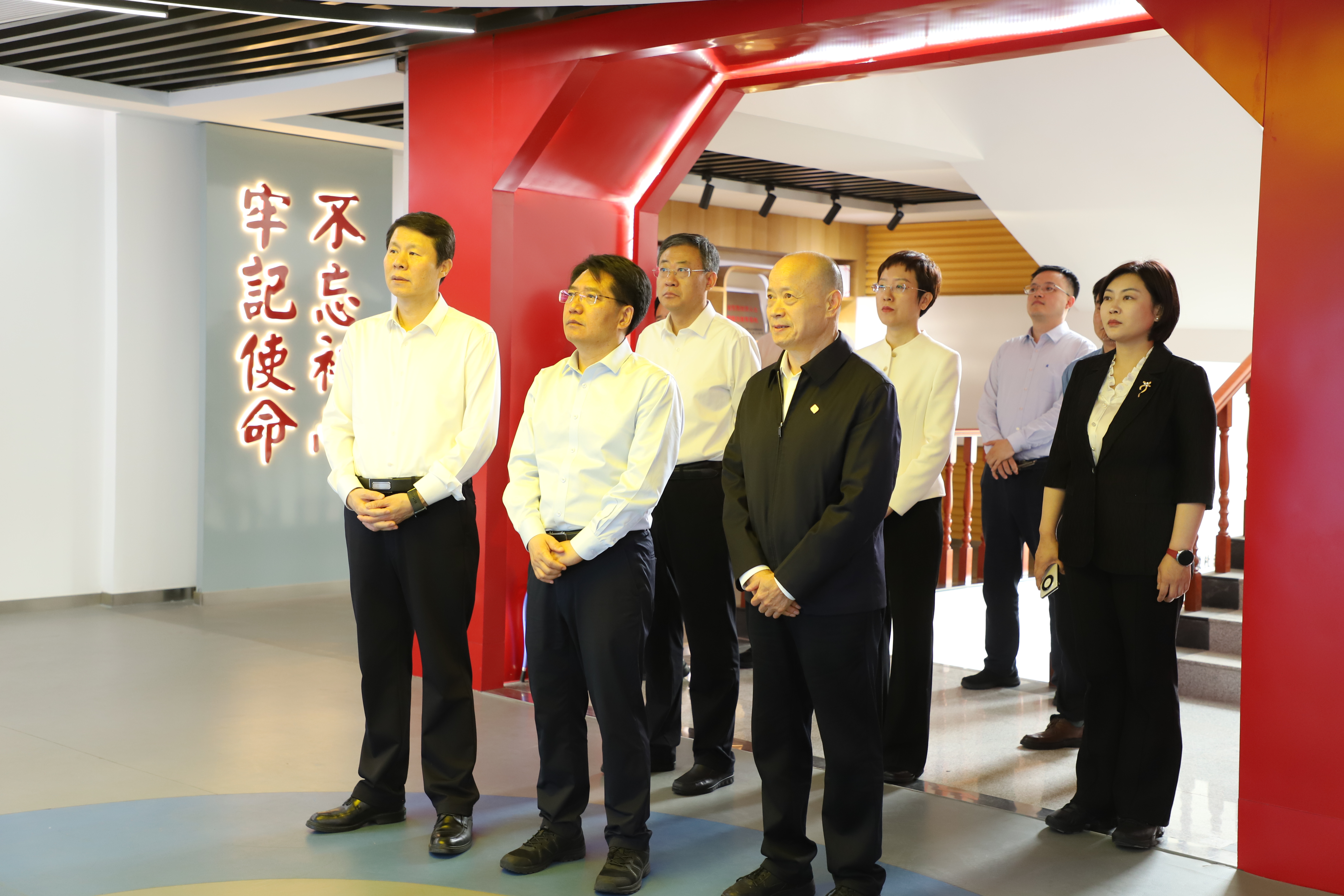 山東省委常委、統(tǒng)戰(zhàn)部部長(zhǎng)鄧云鋒到翔宇調(diào)研